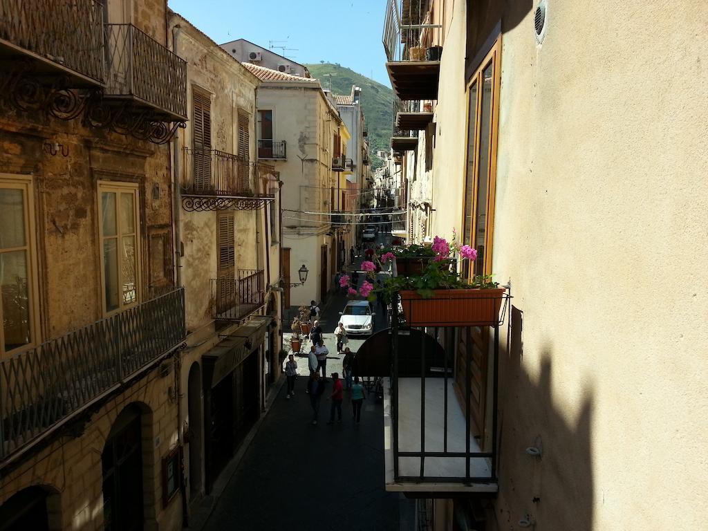 B&B Del Corso Cefalu Exterior photo